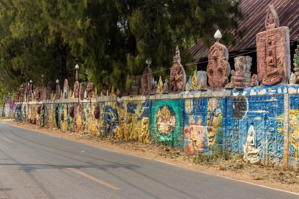 Стена монастыря. Парк Кхао Яй